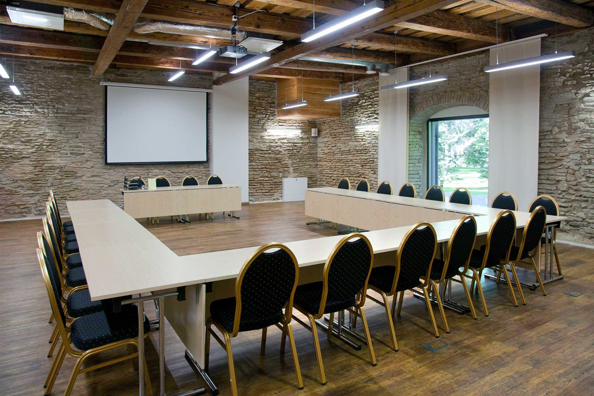 Conference Hall - Krstiinteriors